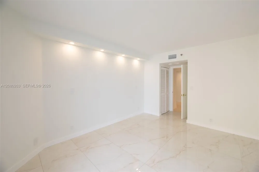 16425 Collins Ave #2311 Sunny Isles Beach, FL 33160