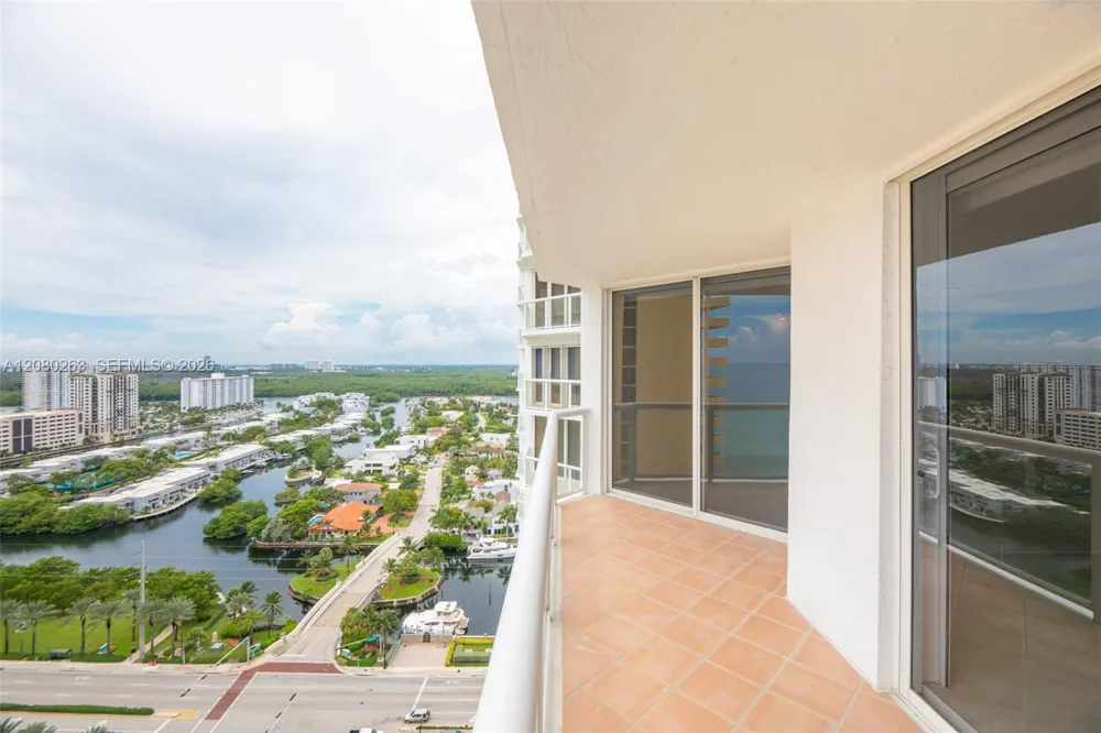 16425 Collins Ave #2311 Sunny Isles Beach, FL 33160