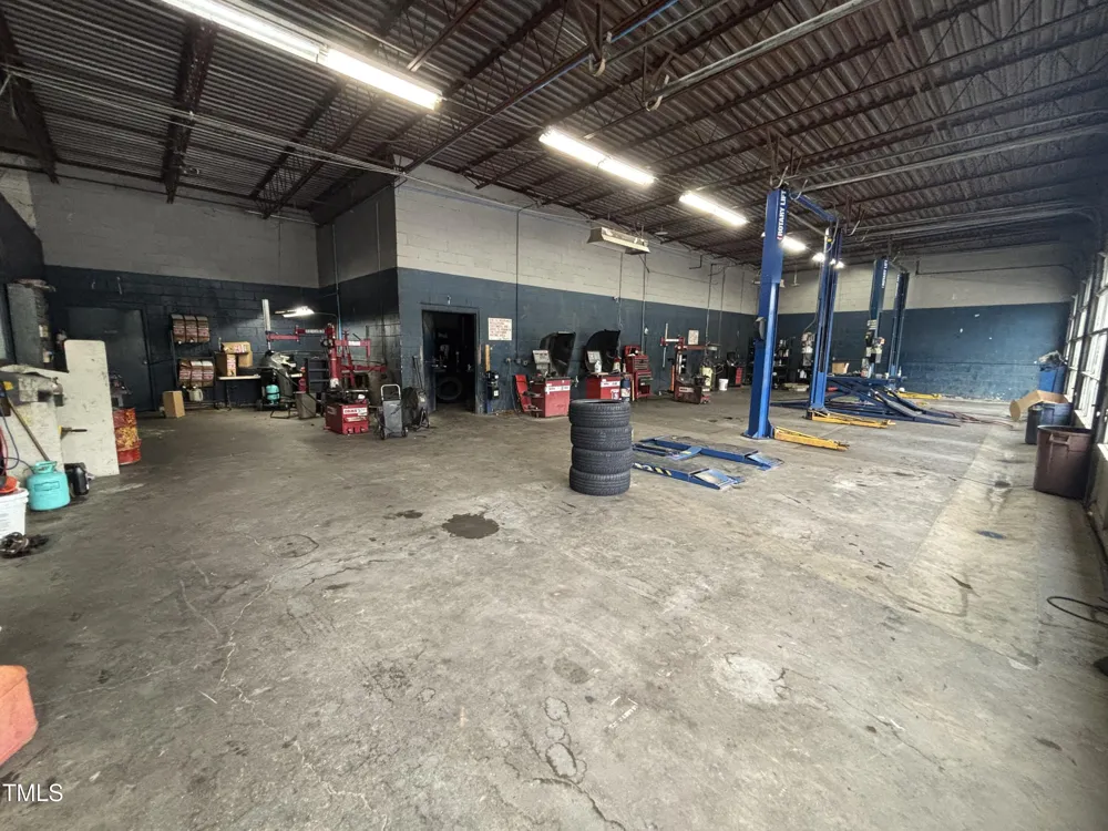523 W Andrews Avenue Henderson, NC 27536