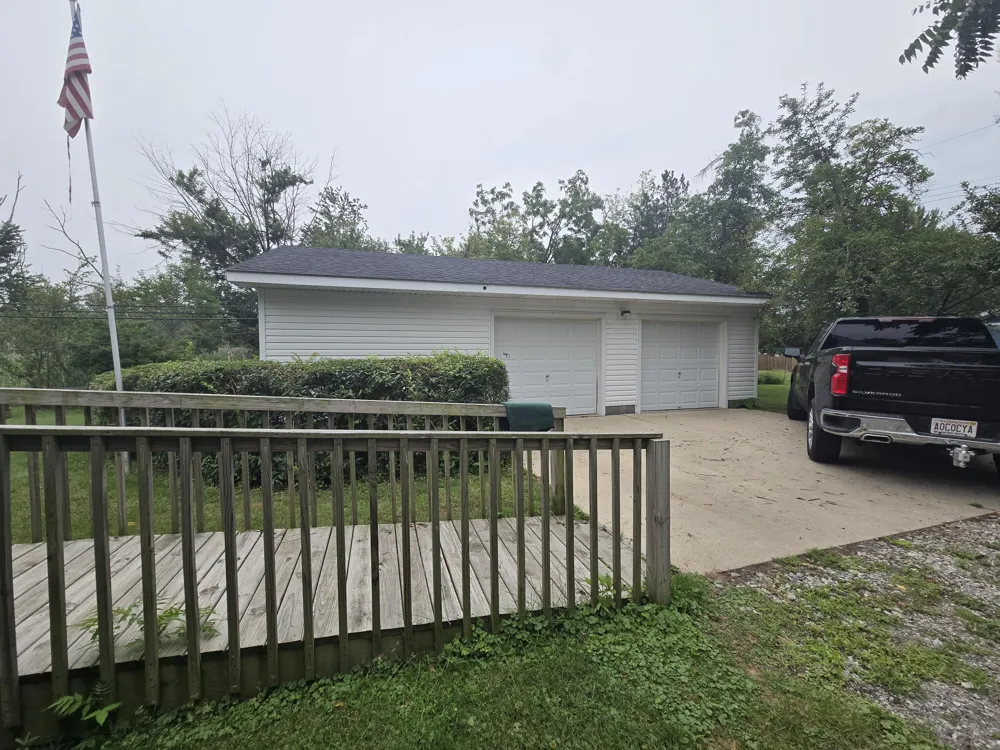 30321 W Jefferson Avenue Gibraltar, MI 48173