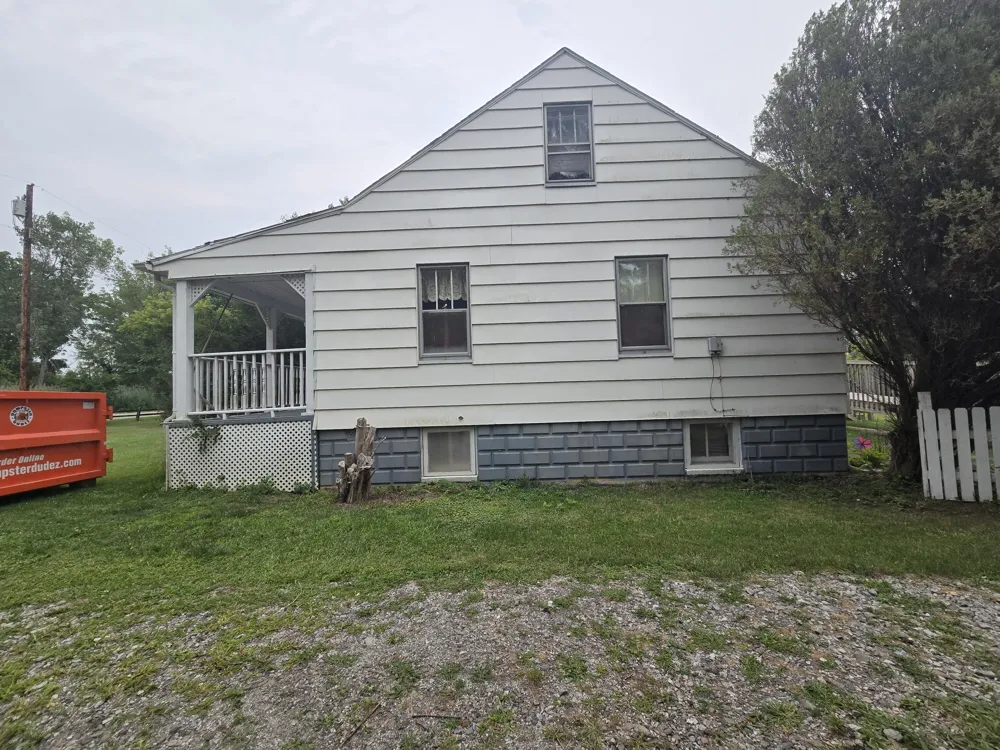 30321 W Jefferson Avenue Gibraltar, MI 48173