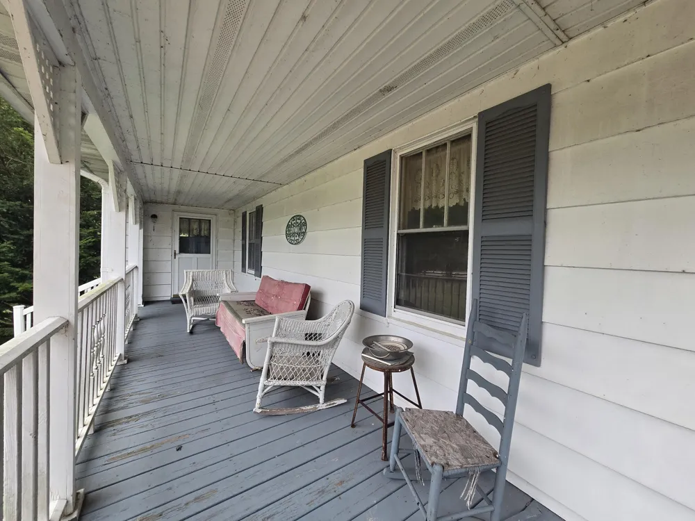 30321 W Jefferson Avenue Gibraltar, MI 48173