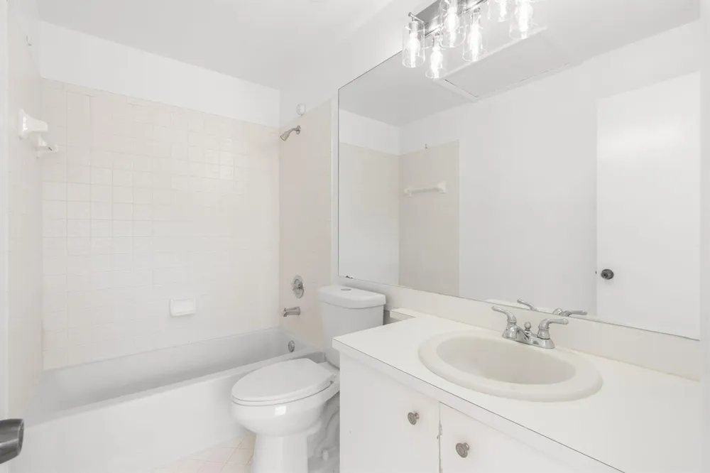 7107 Woodmont Way Tamarac, FL 33321