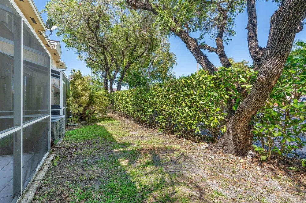 7107 Woodmont Way Tamarac, FL 33321