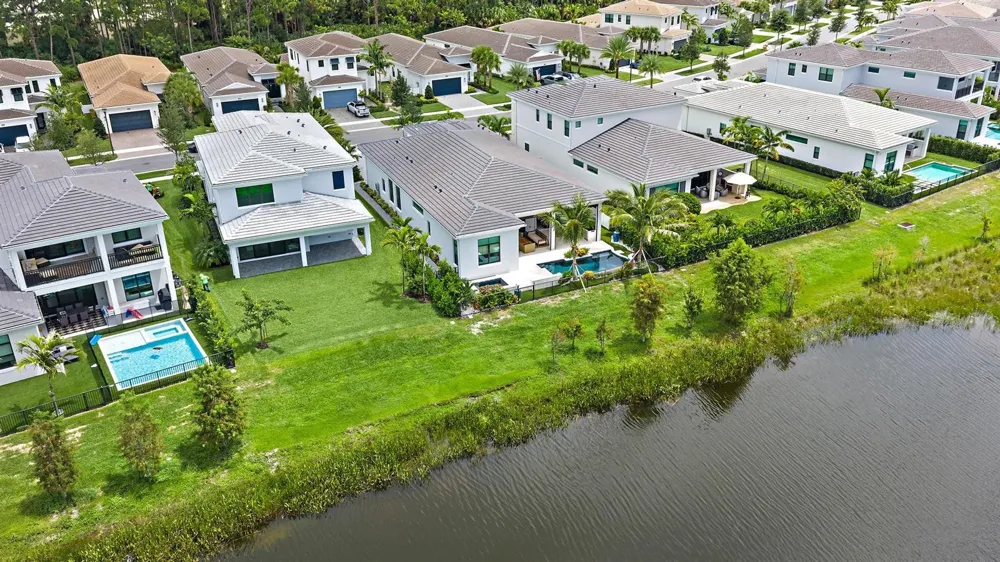 13195 ARTISAN CIRCLE Palm Beach Gardens, FL 33418