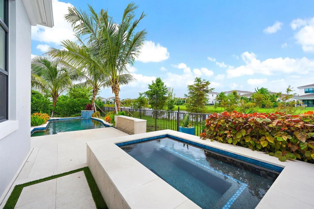 13195 ARTISAN CIRCLE Palm Beach Gardens, FL 33418