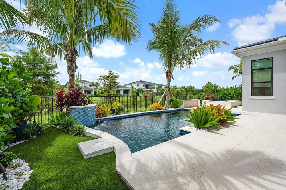 13195 ARTISAN CIRCLE Palm Beach Gardens, FL 33418