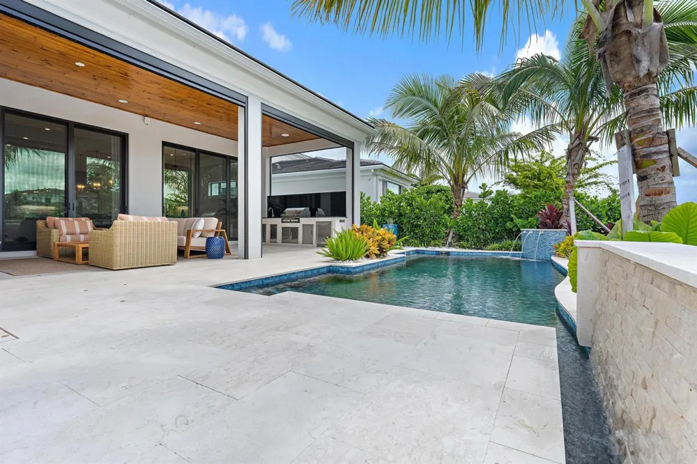 13195 ARTISAN CIRCLE Palm Beach Gardens, FL 33418