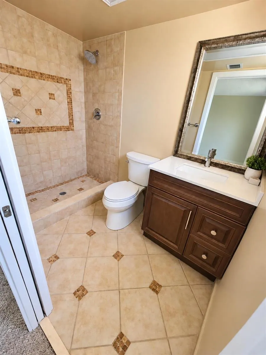 5130 Las Verdes Circle #301 Delray Beach, FL 33484