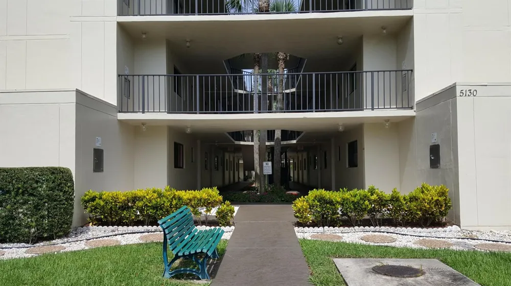 5130 Las Verdes Circle #301 Delray Beach, FL 33484