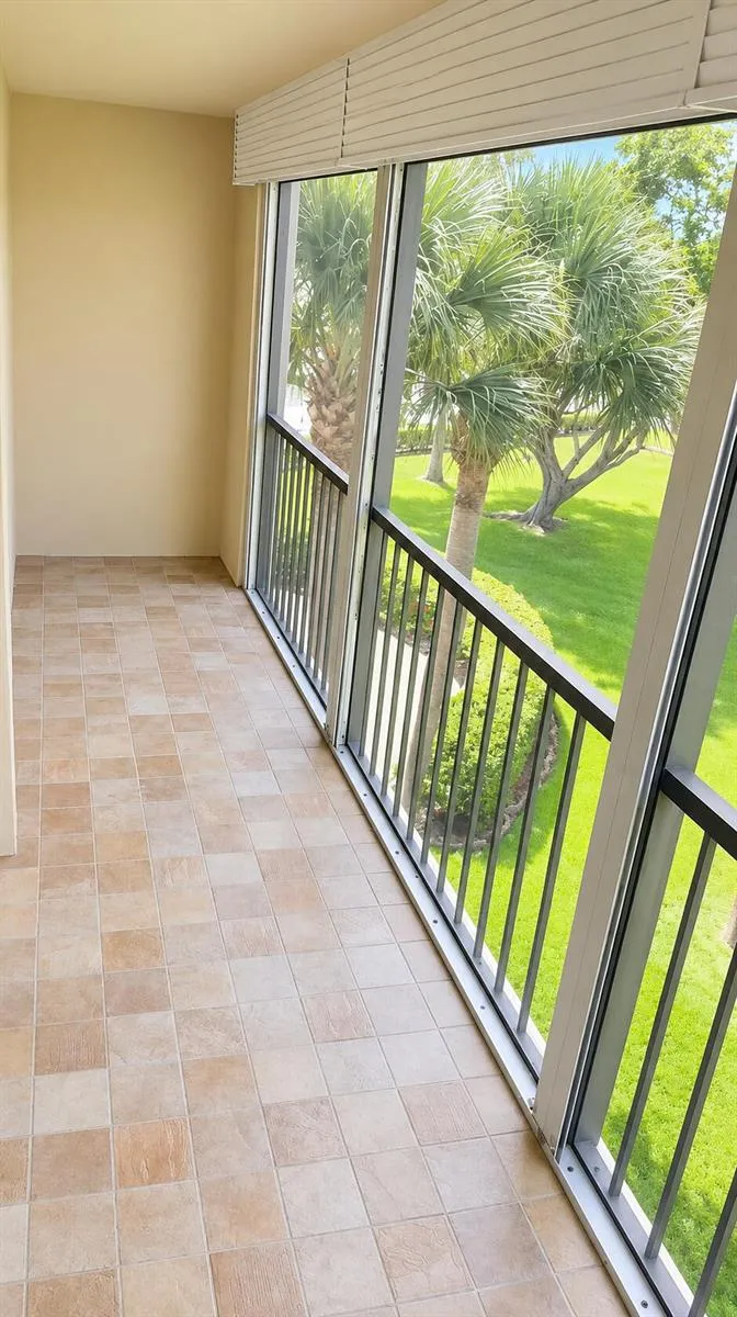 5130 Las Verdes Circle #301 Delray Beach, FL 33484