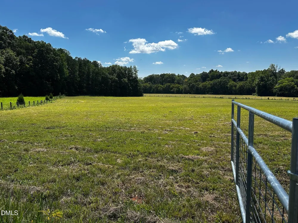 6061 River Run Trail Graham, NC 27253