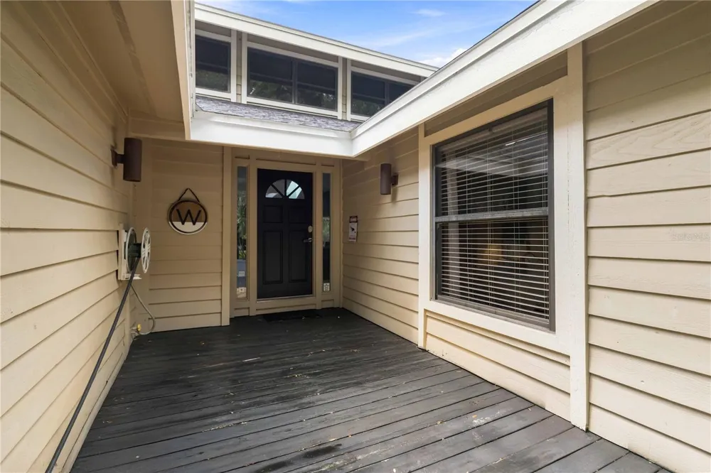 902 DRAKESWOOD COURT Sarasota, FL 34232