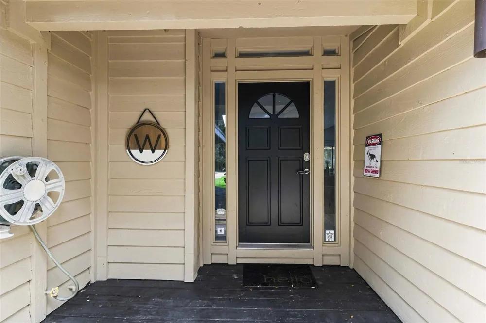 902 DRAKESWOOD COURT Sarasota, FL 34232