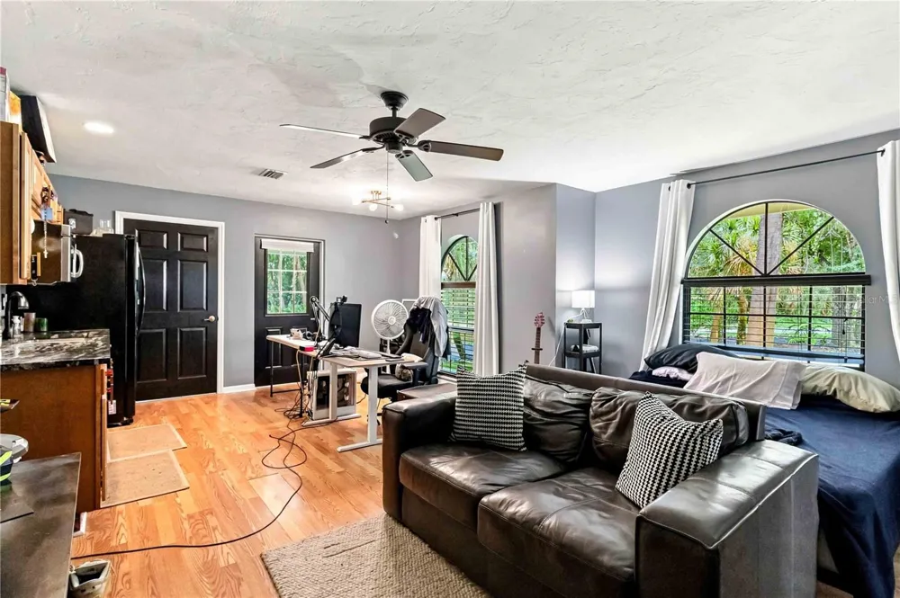902 DRAKESWOOD COURT Sarasota, FL 34232