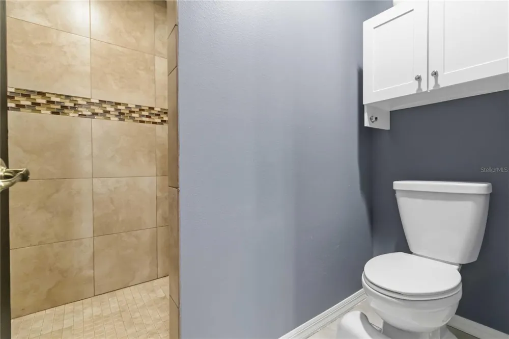902 DRAKESWOOD COURT Sarasota, FL 34232
