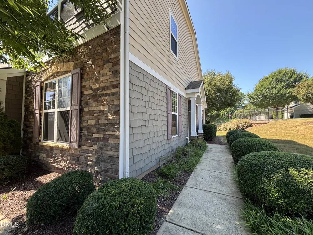 1429 Kirkwood Hill Way Wake Forest, NC 27587
