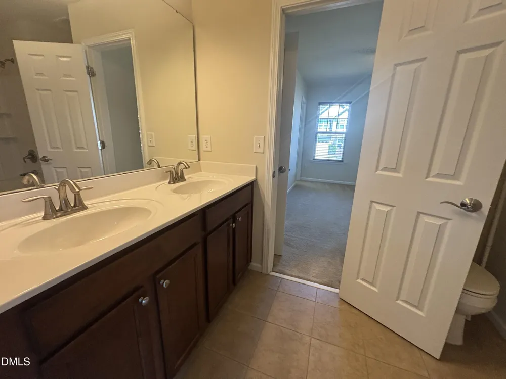 1429 Kirkwood Hill Way Wake Forest, NC 27587