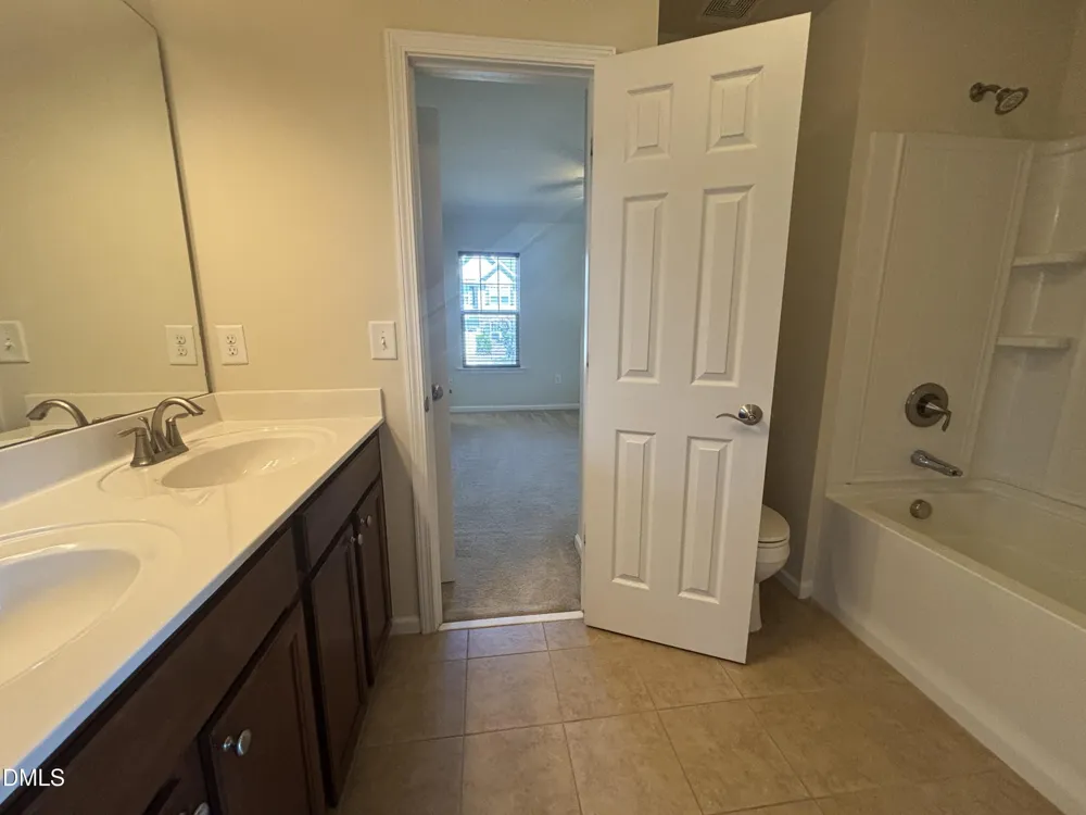 1429 Kirkwood Hill Way Wake Forest, NC 27587