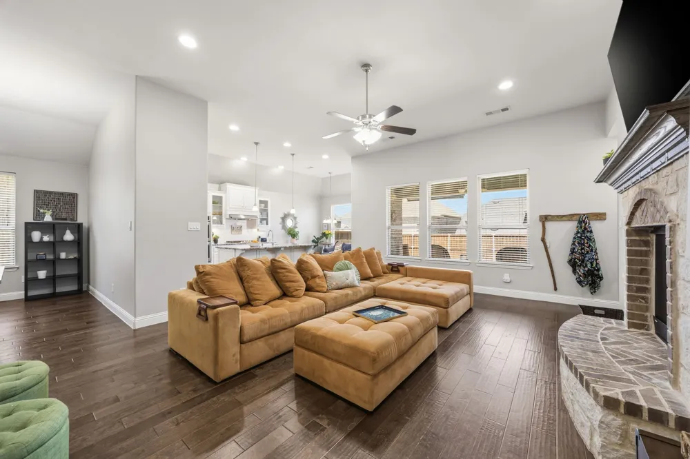 9901 Trinity Drive Little Elm, TX 75068