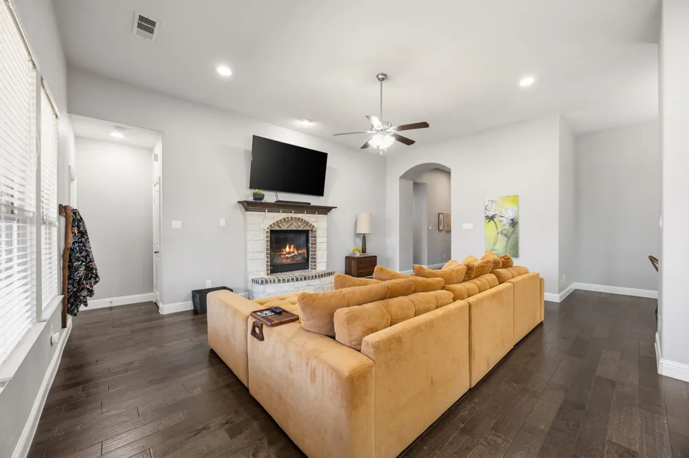 9901 Trinity Drive Little Elm, TX 75068