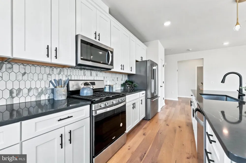 1 CULVERT DRIVE #202 Princeton Junction, NJ 08550
