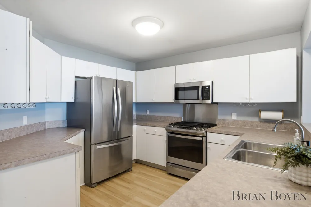 965 W Savidge Street Spring Lake, MI 49456
