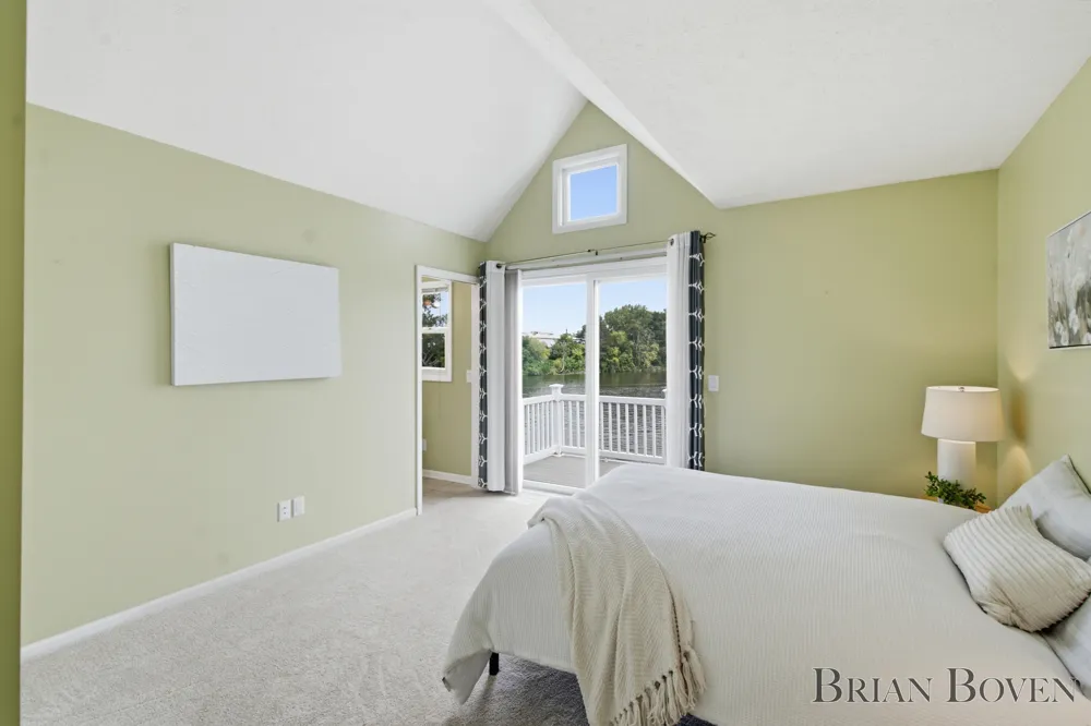 965 W Savidge Street Spring Lake, MI 49456