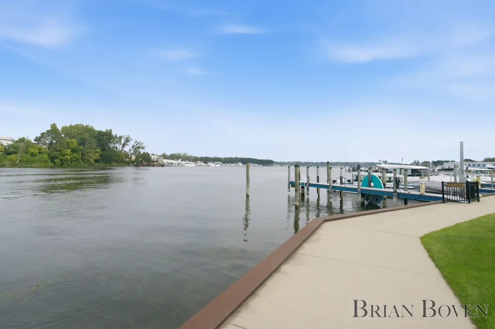 965 W Savidge Street Spring Lake, MI 49456