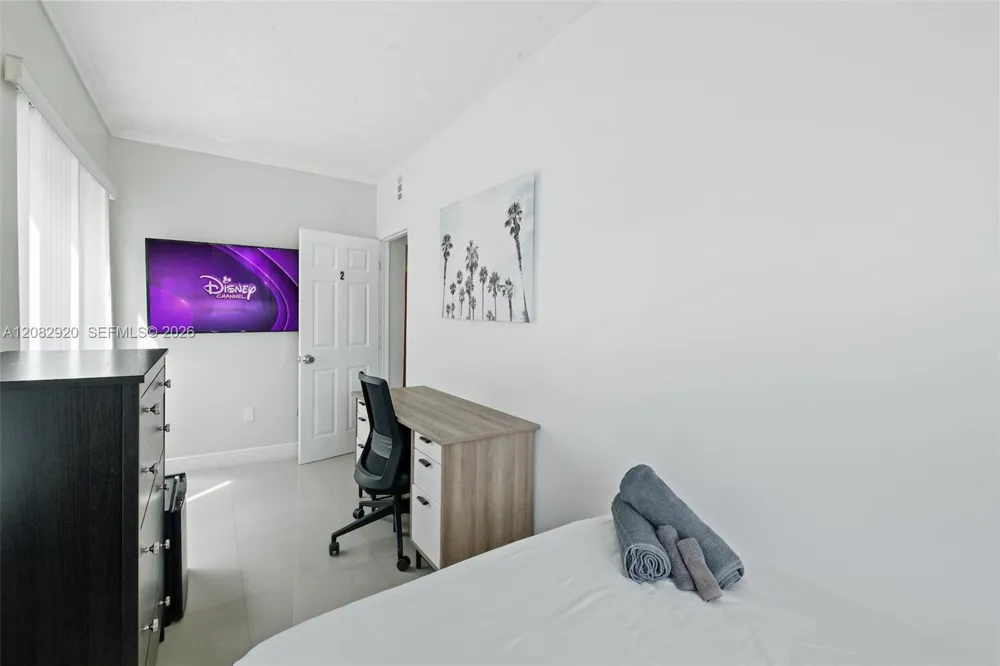 1459 NW 2nd St Miami, FL 33125