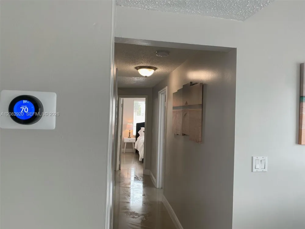 1459 NW 2nd St Miami, FL 33125