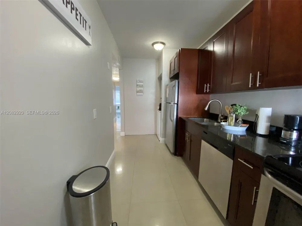 1459 NW 2nd St Miami, FL 33125