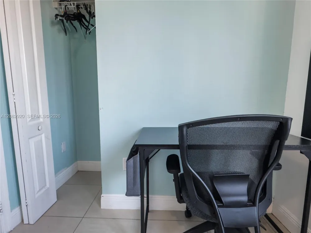 1459 NW 2nd St Miami, FL 33125