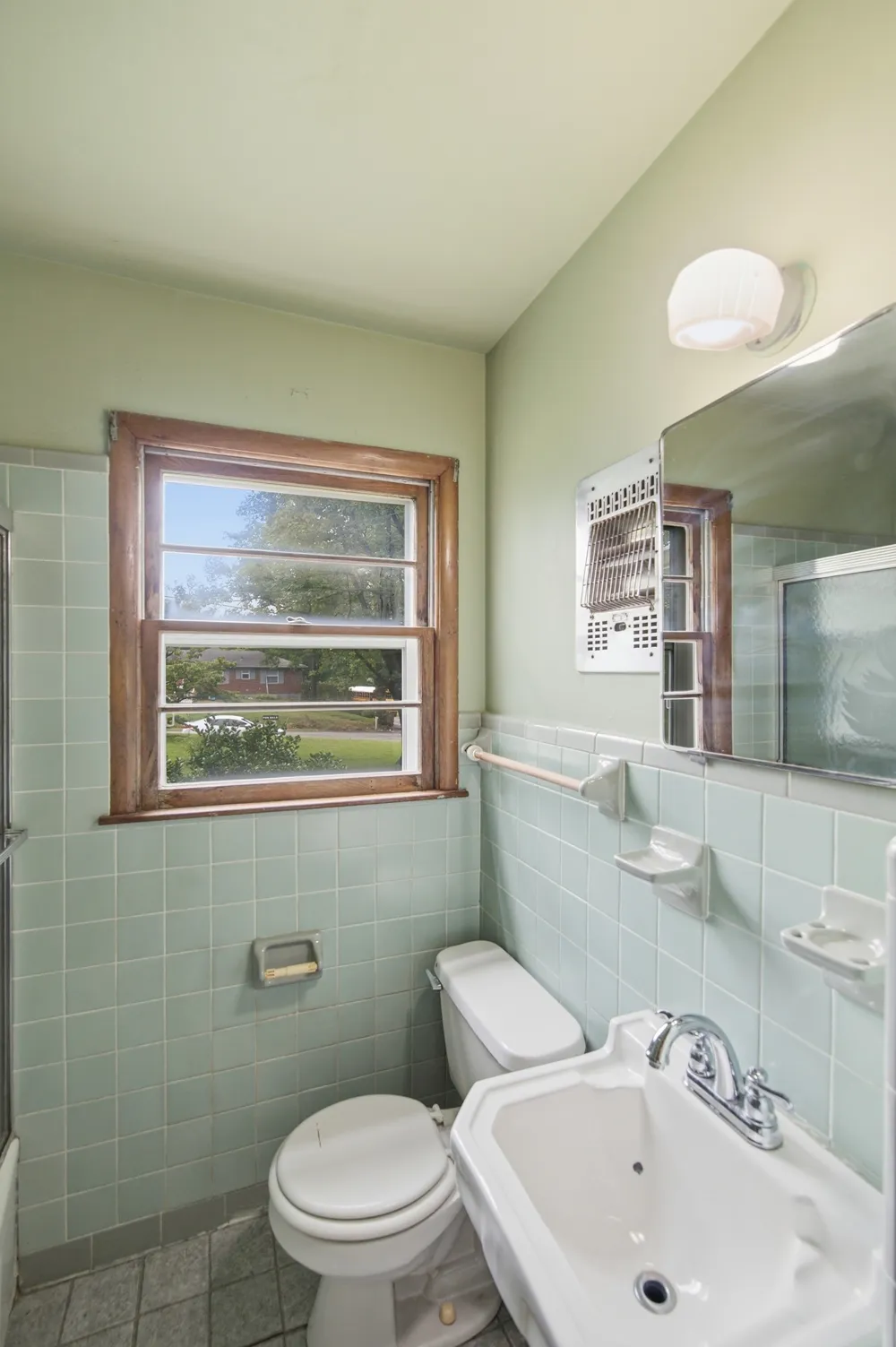 1928 Dahlia Dr Nashville, TN 37210