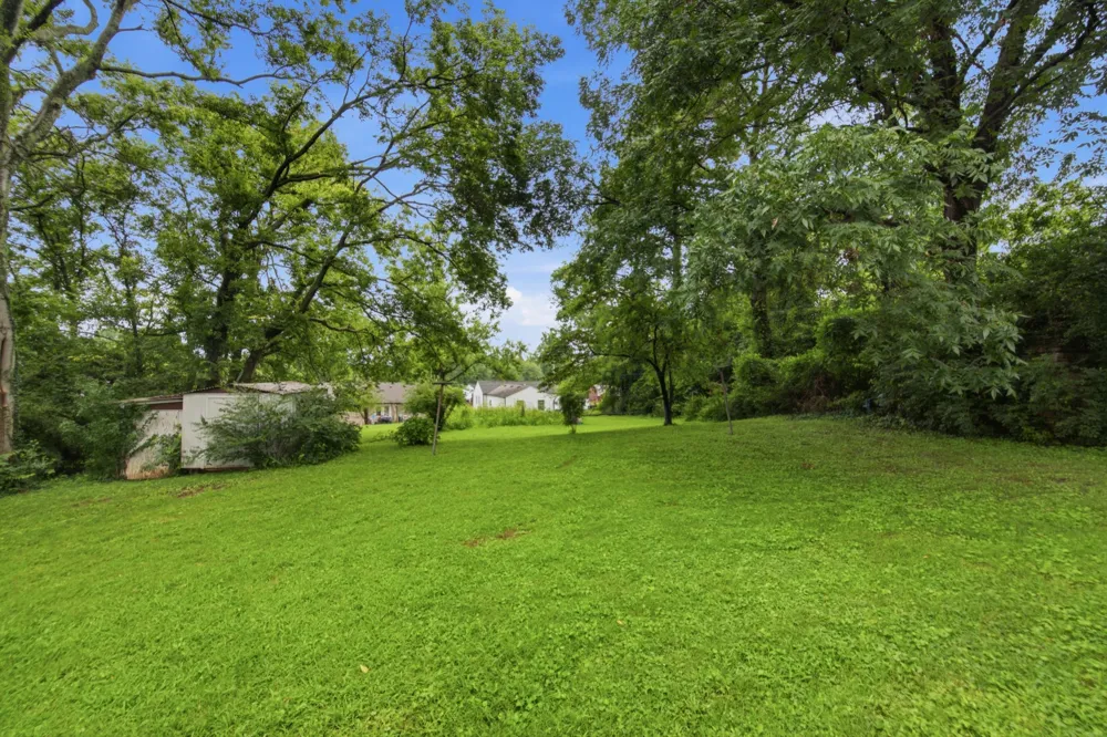 1928 Dahlia Dr Nashville, TN 37210