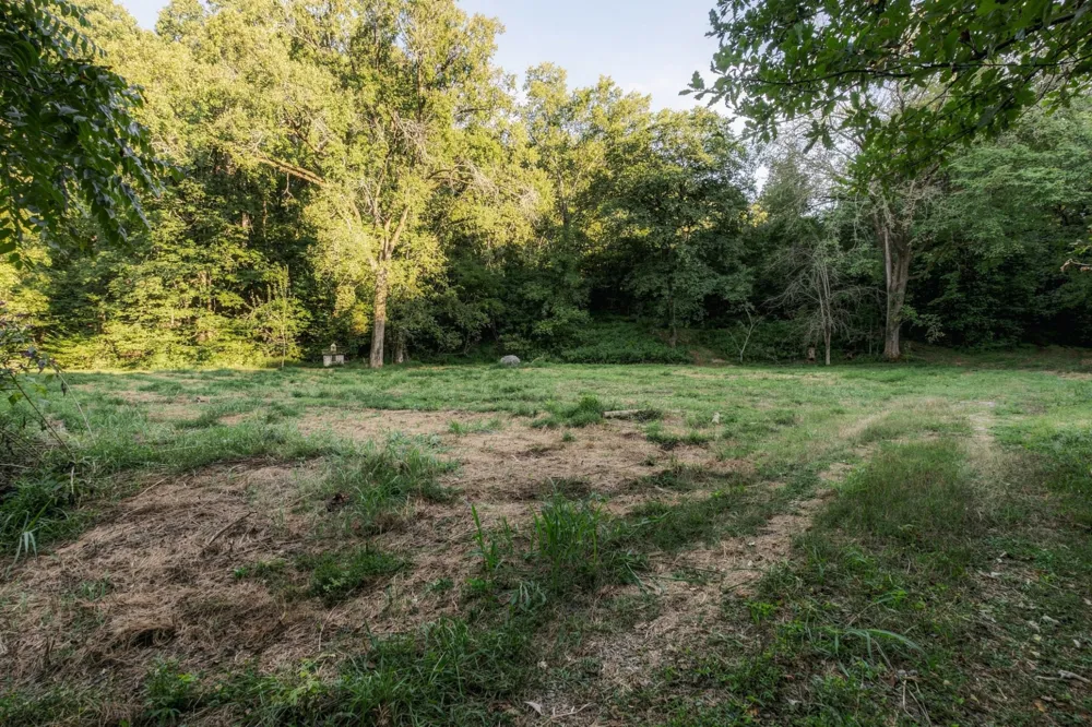 5051 Jones Valley Rd Williamsport, TN 38487