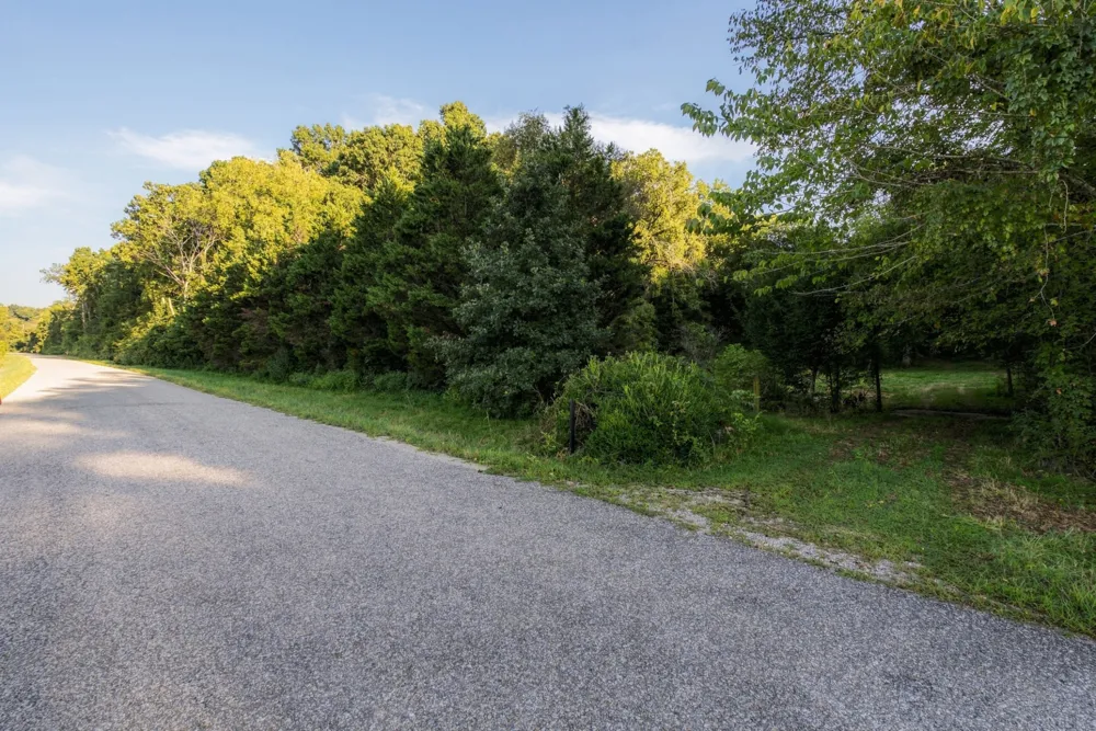5051 Jones Valley Rd Williamsport, TN 38487