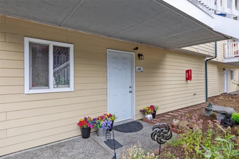 8823 Holly Drive #L101