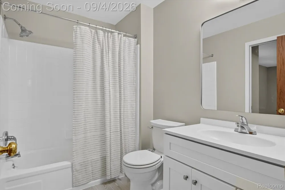 43182 Applewood Road Canton Charter Township, MI 48188