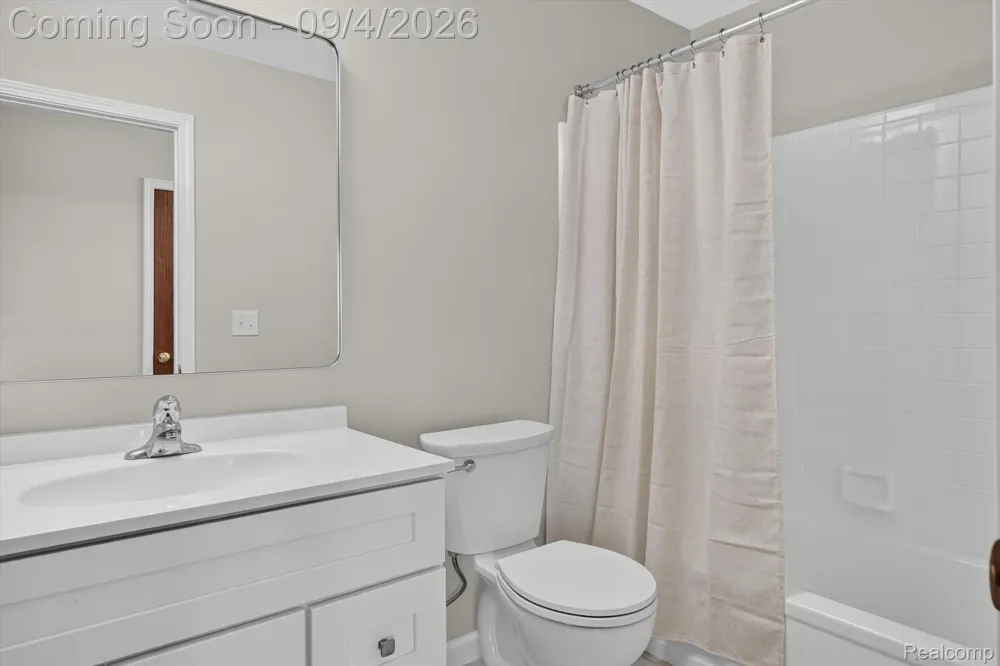 43182 Applewood Road Canton Charter Township, MI 48188