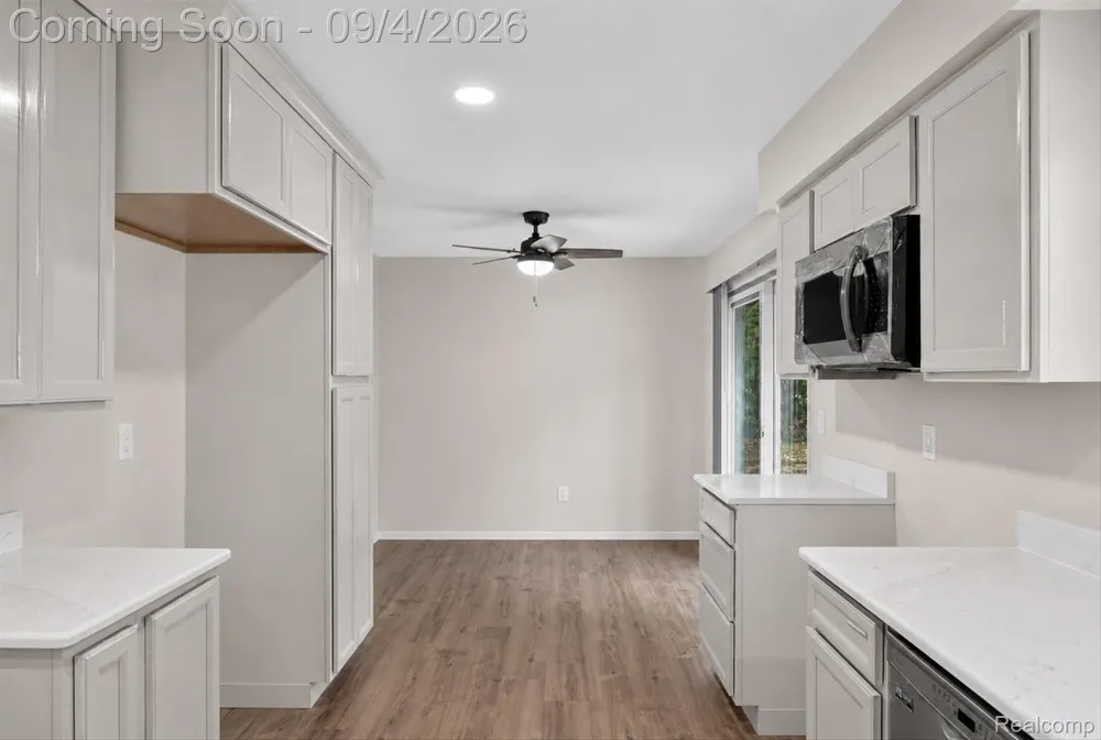 43182 Applewood Road Canton Charter Township, MI 48188