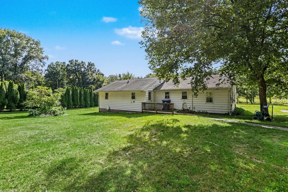 9215 1st Street Oronoko Charter Township, MI 49103