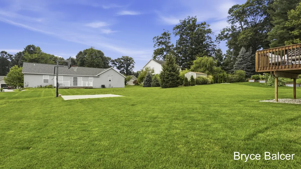 5953 Marblehead Drive NE Plainfield Charter Township, MI 49306