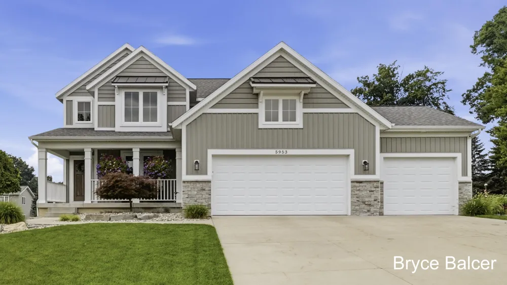 5953 Marblehead Drive NE Plainfield Charter Township, MI 49306