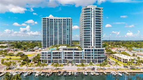 220 LAKE SHORE DRIVE #704