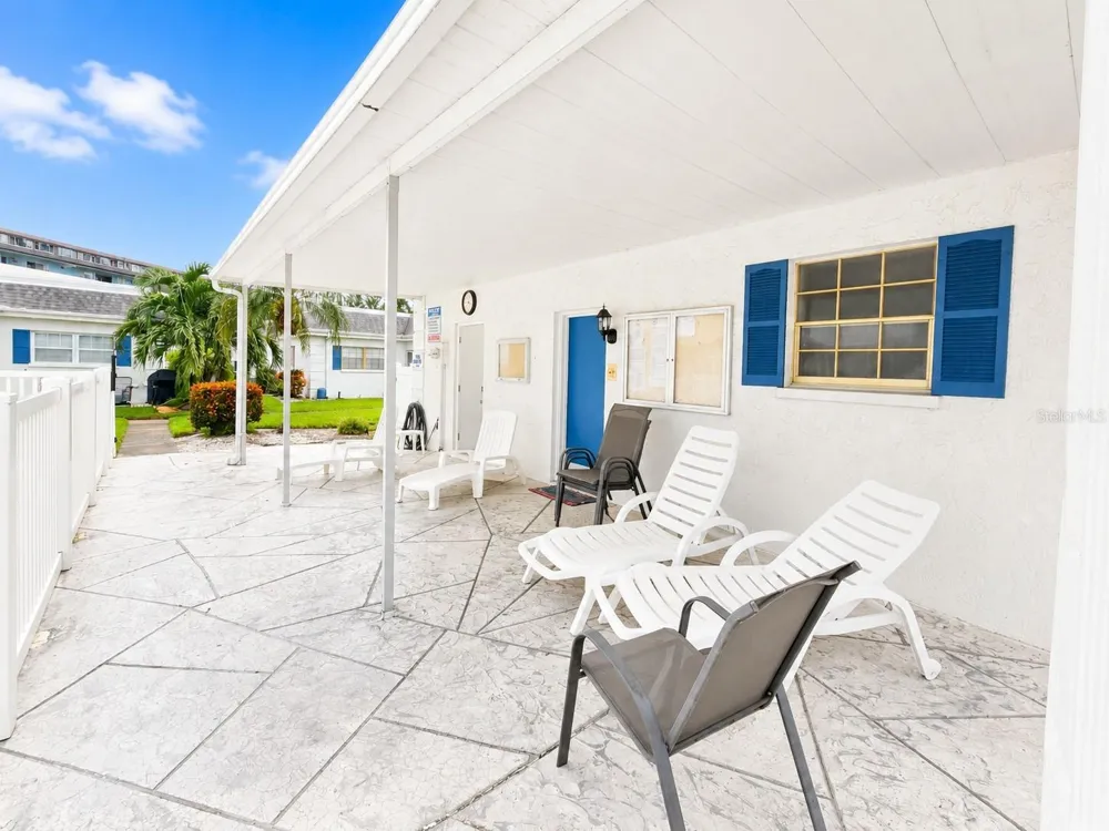 9718 HERNANDO COURT Bradenton, FL 34210