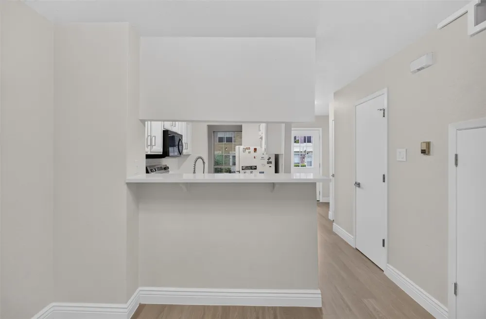 621 Carriagehouse Lane #8F Garland, TX 75040