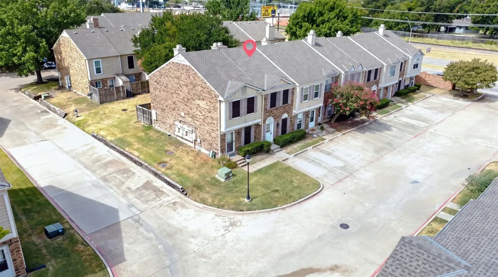 621 Carriagehouse Lane #8F Garland, TX 75040