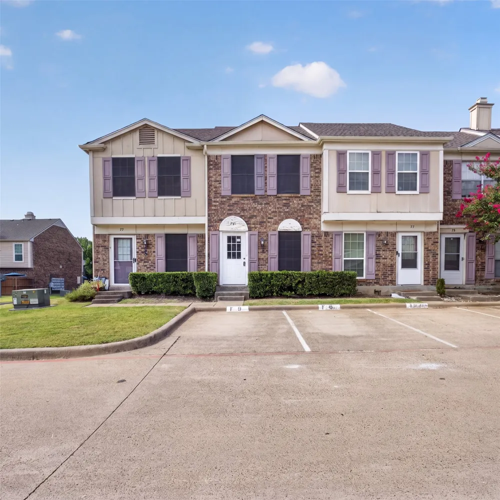 621 Carriagehouse Lane #8F Garland, TX 75040