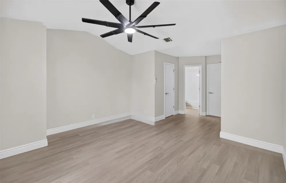 621 Carriagehouse Lane #8F Garland, TX 75040